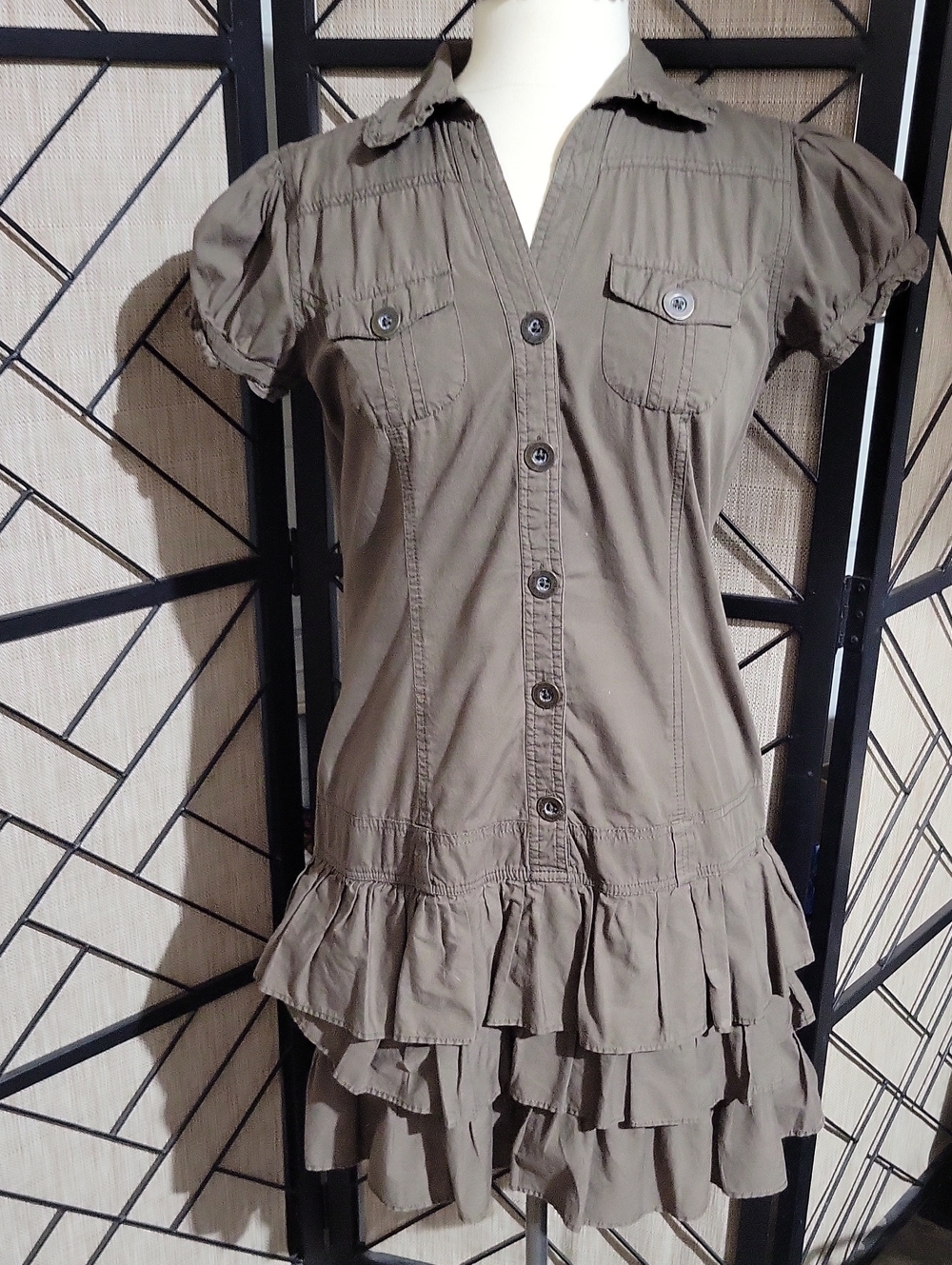 Y2K VENUS Camo Green Button-Front Dress with Ruffle Collar, Sleeves And Bottom